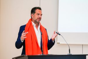 Stefan Schicker - Experte für Corporate Influencer Schulungen